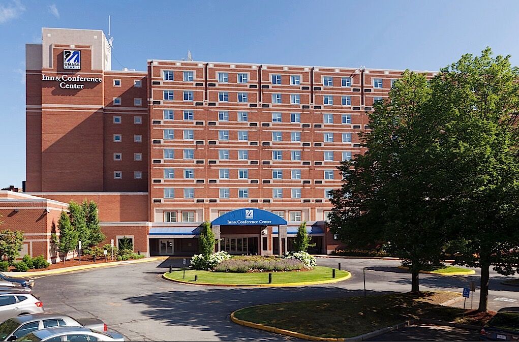 Umass Lowell Inn And Conference Center Bagian luar foto